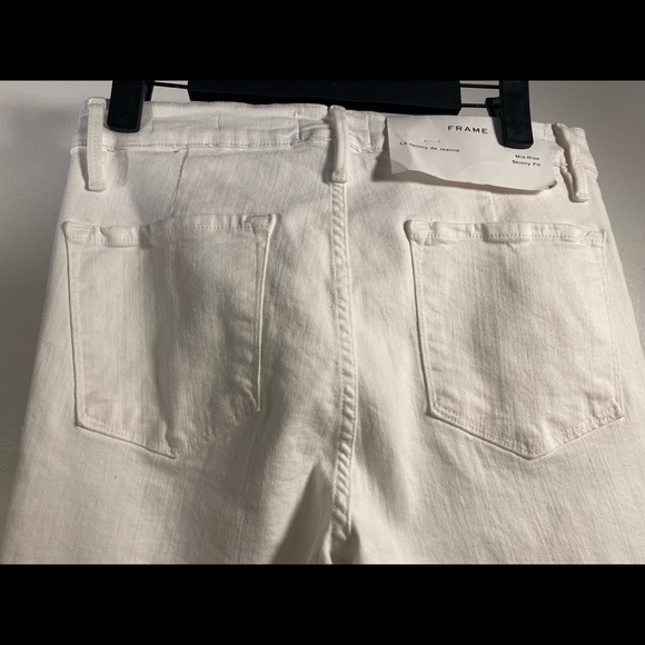 FRAME LE SKINNY DE JEANNE WHITE WITH LITTLE FLARE AT BOTTOM SIZE 28 NWT - Picture 3 of 5